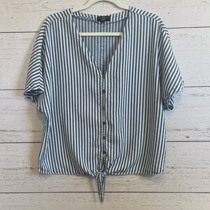 Velvet Heart Blue/White Striped Short Sleeved Button/Tied Front Blouse,  sz XL